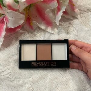 Makeup Revolution Contour Palette - White and Brown Shades